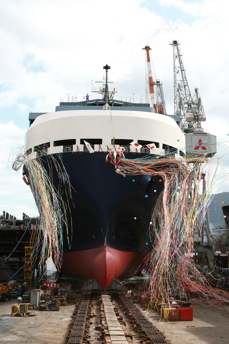 三菱重工 | トヨフジ海運株式会社殿向け 3,000台積LNG燃料RORO貨物船の 